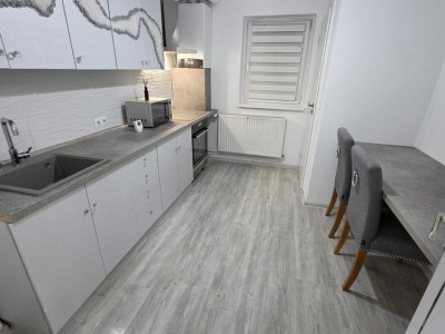Apartament cu 3 camere decomandate| mobilat și utilat |A.C| Terezian!