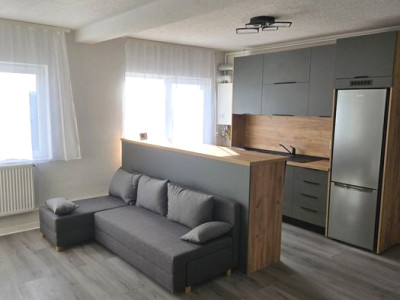 Apartament cu 3 camere de închiriat, 70 mp, parcare, cartier Ștrand!