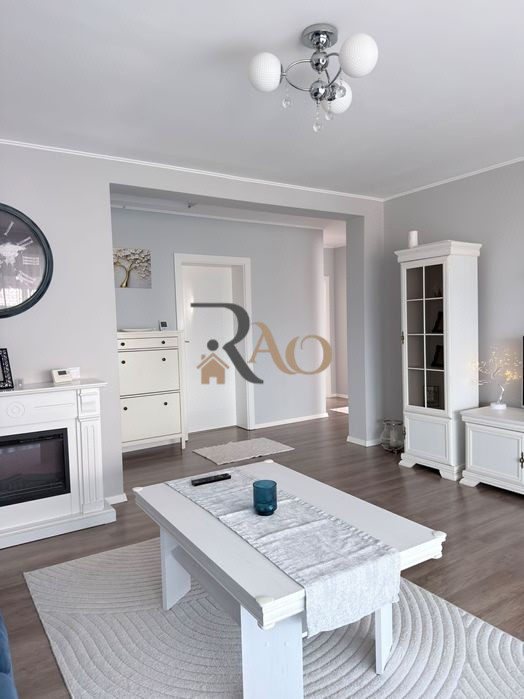 Apartament 3 camere, 77mp, terasa 20mp, pod, 2 parcări – Șelimbăr, zona Unirii!