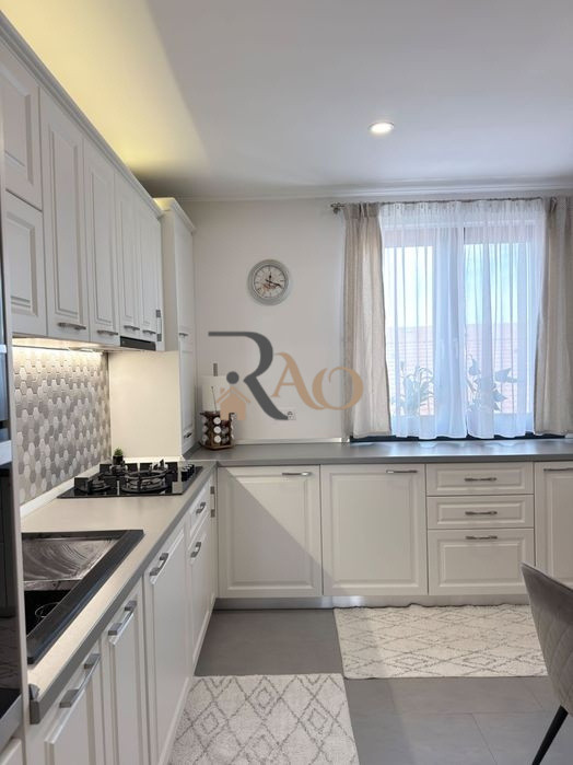 Apartament 3 camere, 77mp, terasa 20mp, pod, 2 parcări – Șelimbăr, zona Unirii!