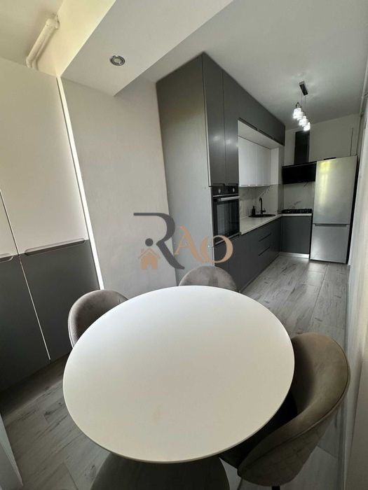 Apartament 2 camere decomandat, modern mobilat, etaj 1, zona Ștrand!