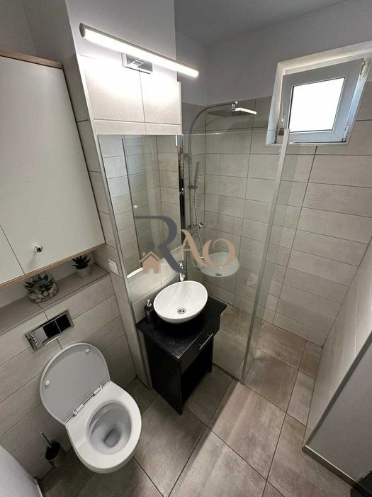Apartament 2 camere decomandat, modern mobilat, etaj 1, zona Ștrand!