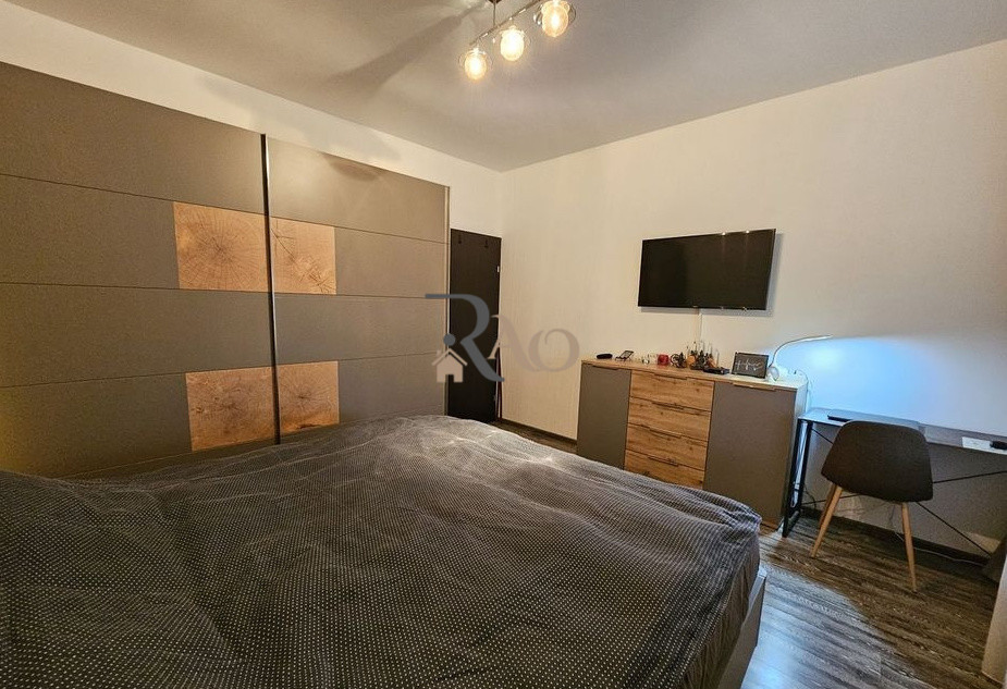 Apartament la vilă cu 3 camere, curte de 147 mp și 2 parcari, zona Arhitectilor!