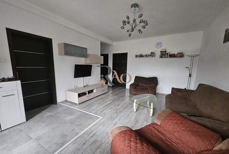 Apartament la vilă cu 3 camere, curte de 147 mp și 2 parcari, zona Arhitectilor!