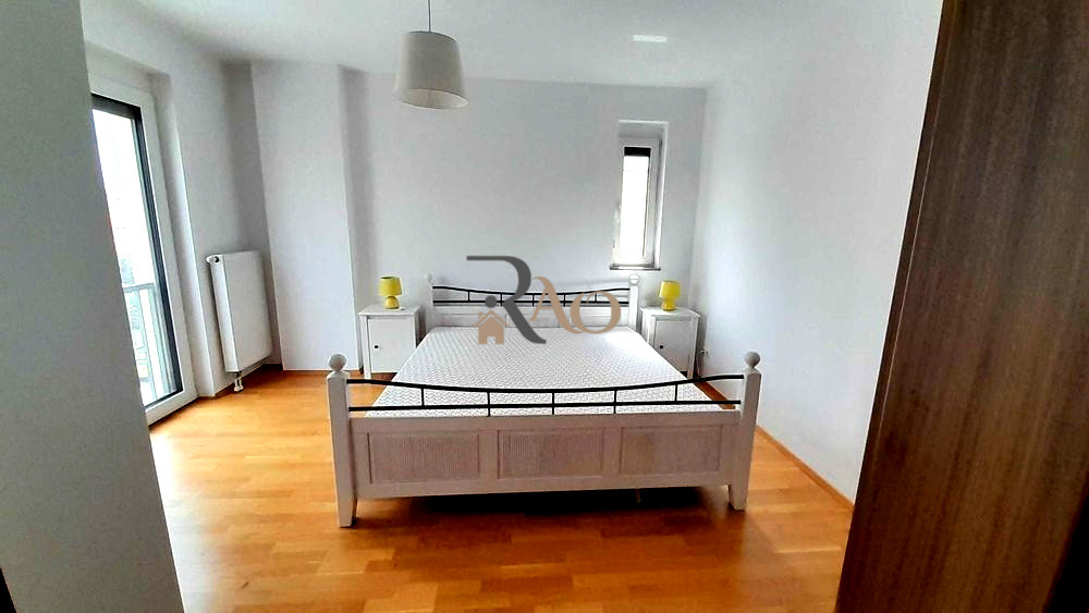 Apartament 3 camere decomandat |70 mp + balcon 10 mp | Parcare| Complex Cibinium